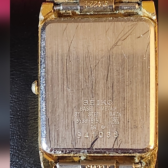 Vintage Y2K Seiko Tank Watch goldtone with black dial - Picture 5 of 6